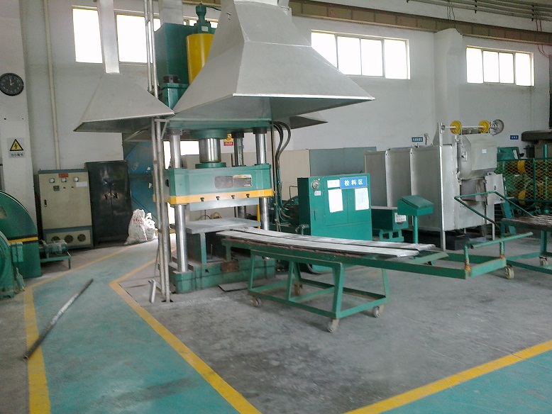 oil hydraulic press.jpg